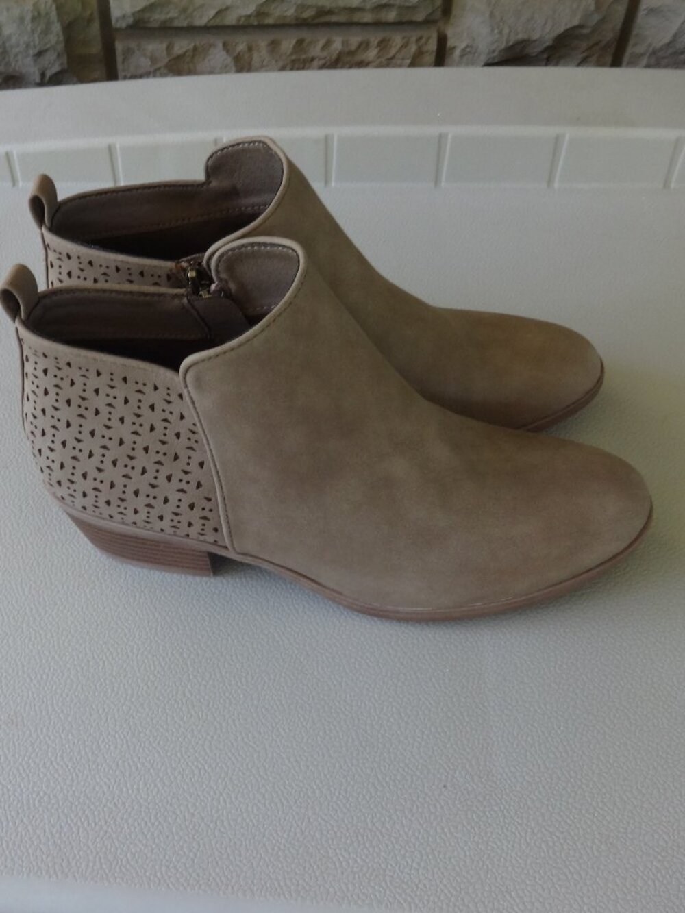 Xappeal Valerie Taupe faux suede women's boots size 8,side zip, cut out design